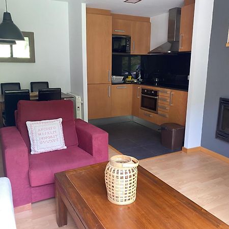 Apartament Hug Roger Valencia D'Aneu Exterior photo
