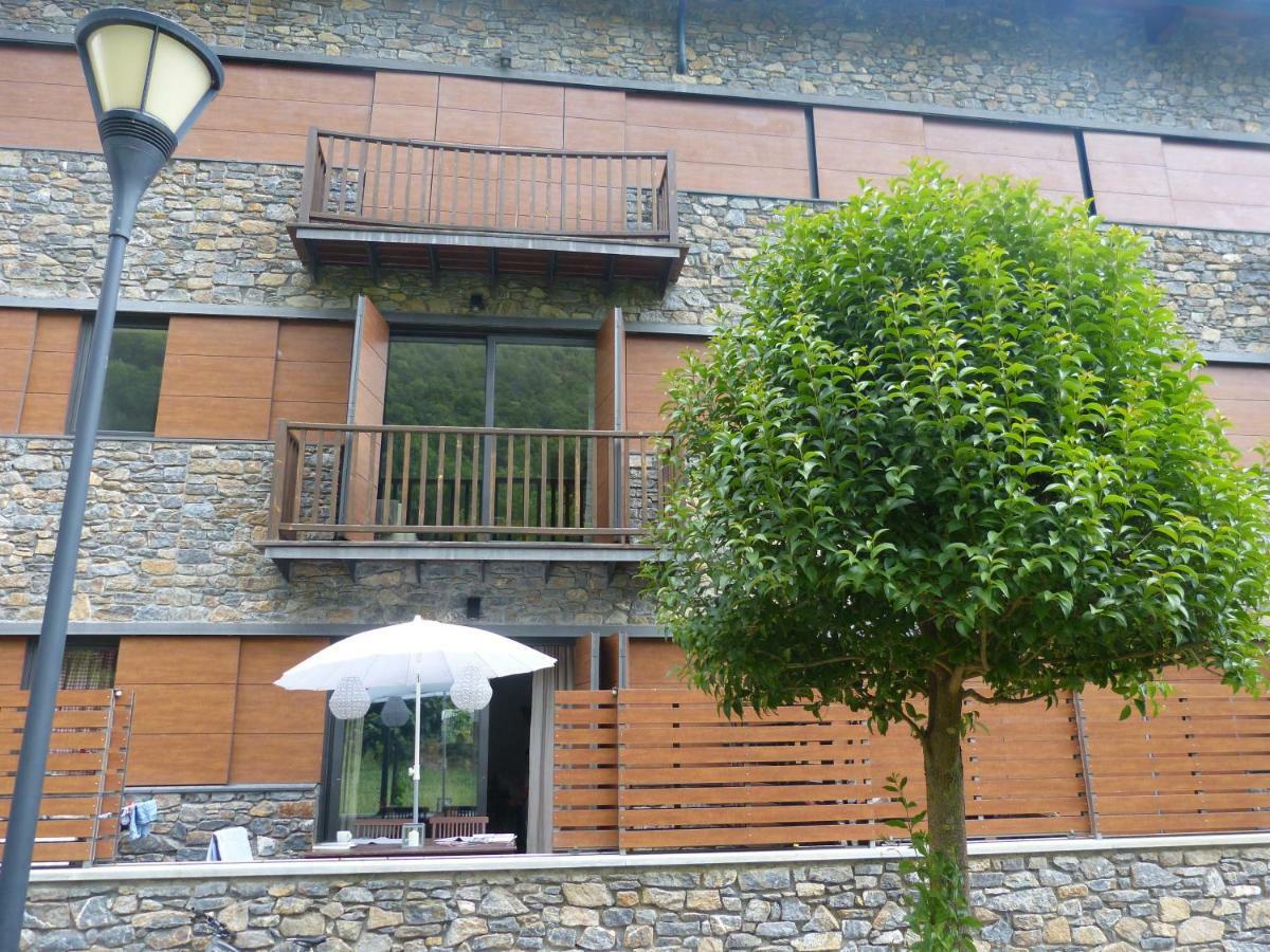 Apartament Hug Roger Valencia D'Aneu Exterior photo